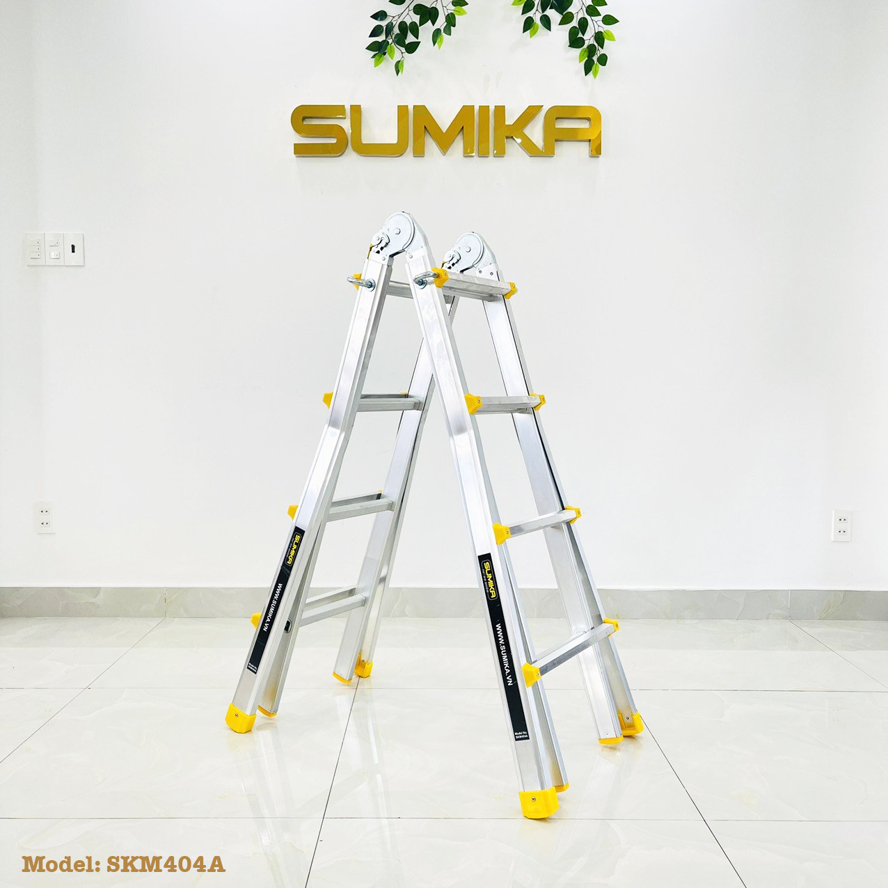Thang nhôm chữ A rút lồng SUMIKA SKM404A, chữ A cao nhất 2.2m